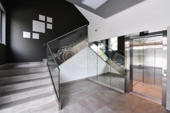 Pronájem bytu 2+kk, Praha - Dolní Měcholupy, Honzíkova, 58 m2