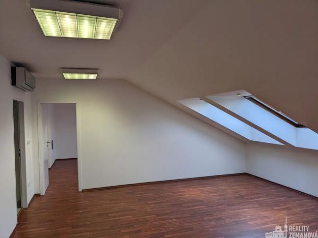 Pronájem kanceláře, Praha - Vinohrady, Lublaňská, 115 m2