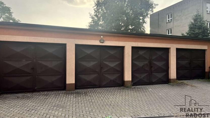 Prodej garáže, Třinec, Okrajová, 18 m2