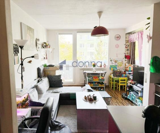 Pronájem bytu 2+kk, Praha, Weberova, 40 m2