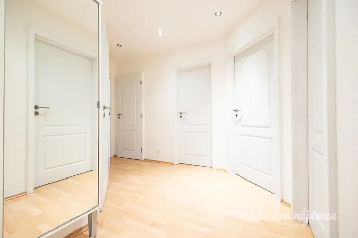 Pronájem bytu 4+kk, Praha - Michle, Přímětická, 68 m2