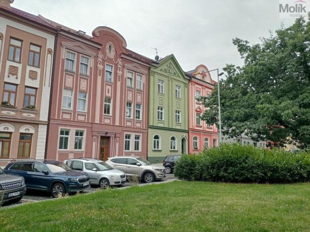 Pronájem bytu 1+1, Chomutov, náměstí Dr. Beneše, 48 m2