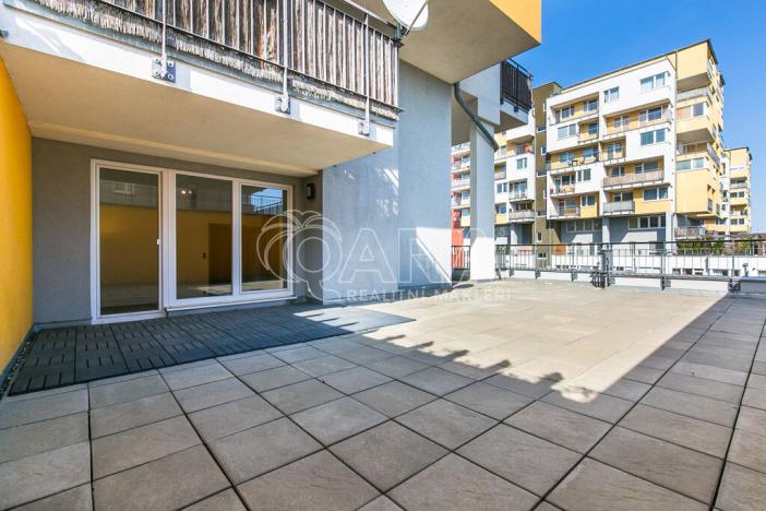 Pronájem bytu 3+kk, Praha - Vysočany, Pod Harfou, 76 m2