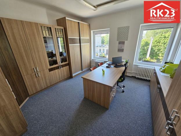 Pronájem kanceláře, Mariánské Lázně, Nádražní náměstí, 21 m2