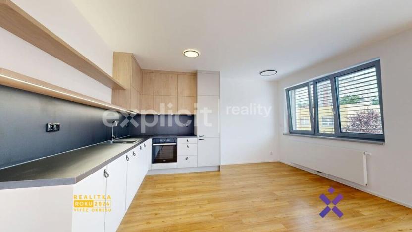 Pronájem bytu 2+kk, Zlín, Sadová, 58 m2