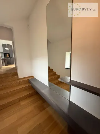 Pronájem bytu 2+kk, Praha - Vršovice, Bartoškova, 79 m2