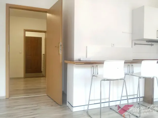 Pronájem bytu 1+1, Mnichovo Hradiště, Příčná, 37 m2