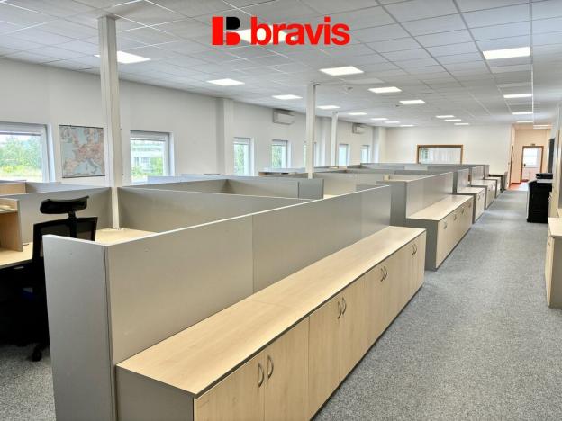 Pronájem kanceláře, Brno - Slatina, Hviezdoslavova, 257 m2