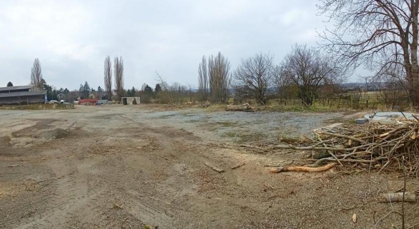Pronájem komerčního pozemku, Mezouň, 400 m2