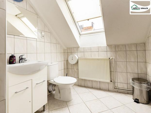 Pronájem bytu 1+kk, Cheb, Svobody, 22 m2