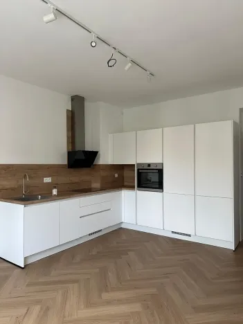 Pronájem bytu 2+kk, Praha - Břevnov, Šlikova, 50 m2