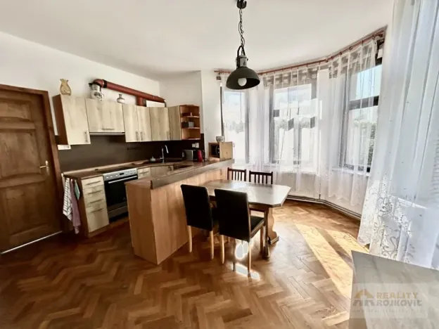 Prodej vily, Broumov, třída Masarykova, 360 m2