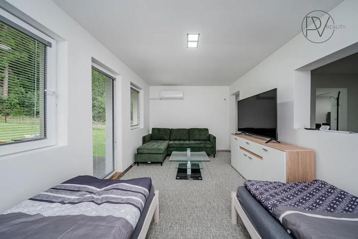 Prodej ubytování, Řeka, 250 m2