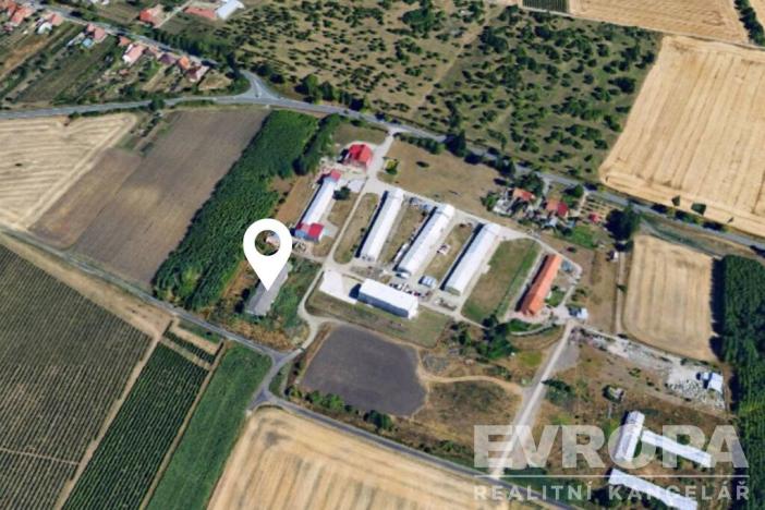 Prodej komerční nemovitosti, Mikulov, Valtická, 2047 m2