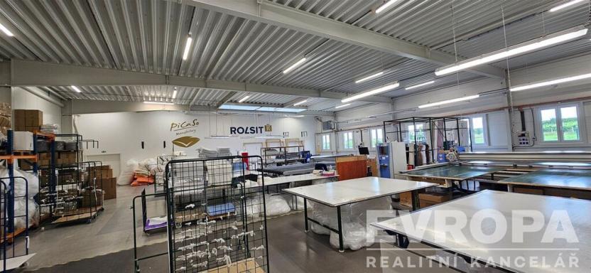 Prodej komerční nemovitosti, Mikulov, Valtická, 2047 m2