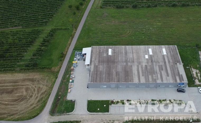 Prodej komerční nemovitosti, Mikulov, Valtická, 2047 m2