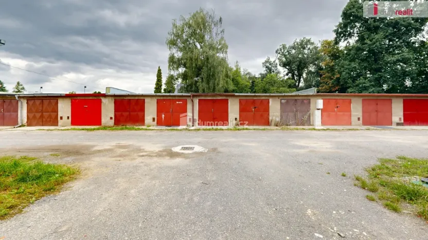 Pronájem garáže, Opava, Holasická, 19 m2