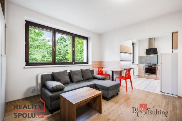 Pronájem bytu 2+kk, Brno - Líšeň, Podbělová, 45 m2
