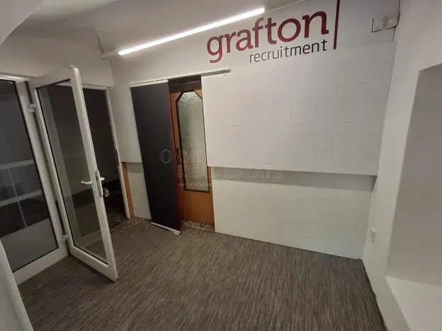 Pronájem kanceláře, Kolín, Karlovo náměstí, 99 m2