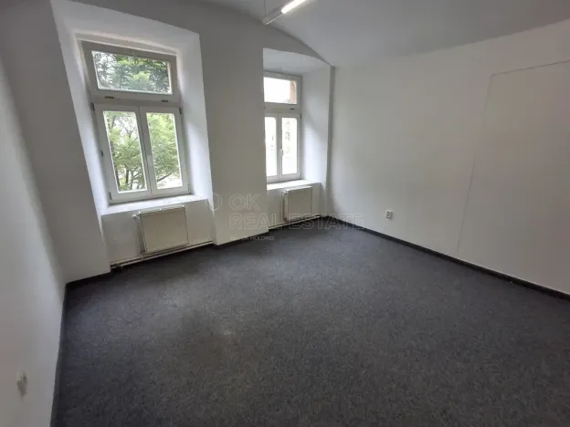 Pronájem kanceláře, Kolín, Karlovo náměstí, 31 m2