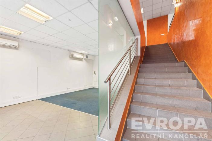 Pronájem kanceláře, Praha - Holešovice, Dukelských hrdinů, 268 m2