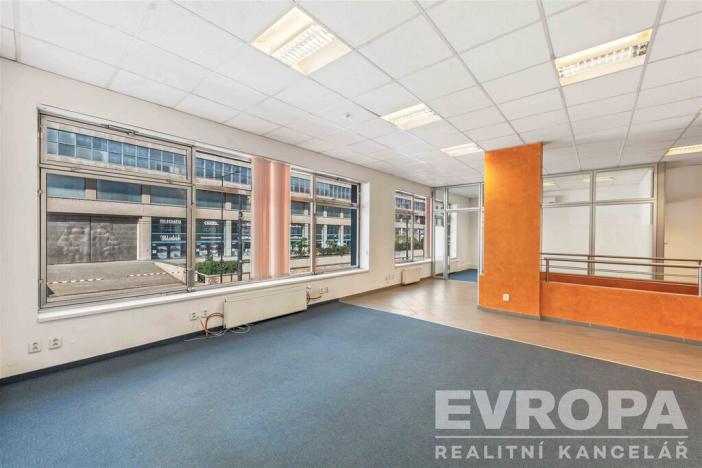 Pronájem kanceláře, Praha - Holešovice, Dukelských hrdinů, 268 m2