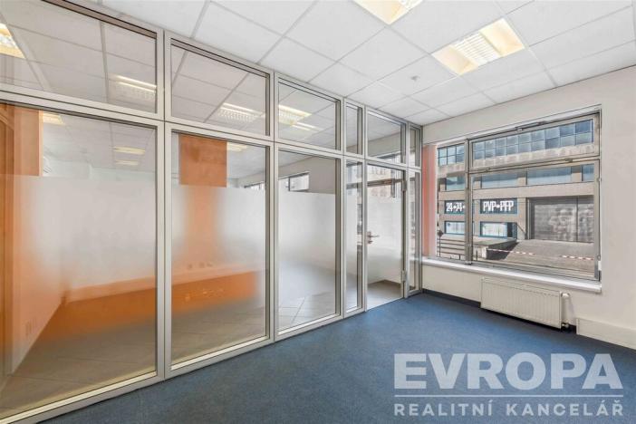 Pronájem kanceláře, Praha - Holešovice, Dukelských hrdinů, 268 m2