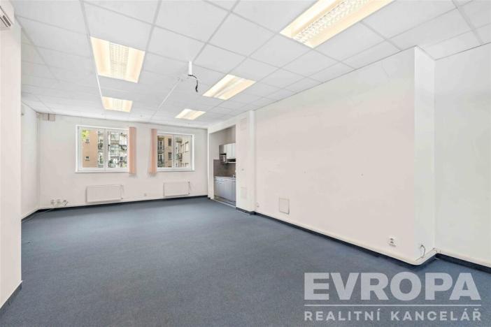 Pronájem kanceláře, Praha - Holešovice, Dukelských hrdinů, 268 m2