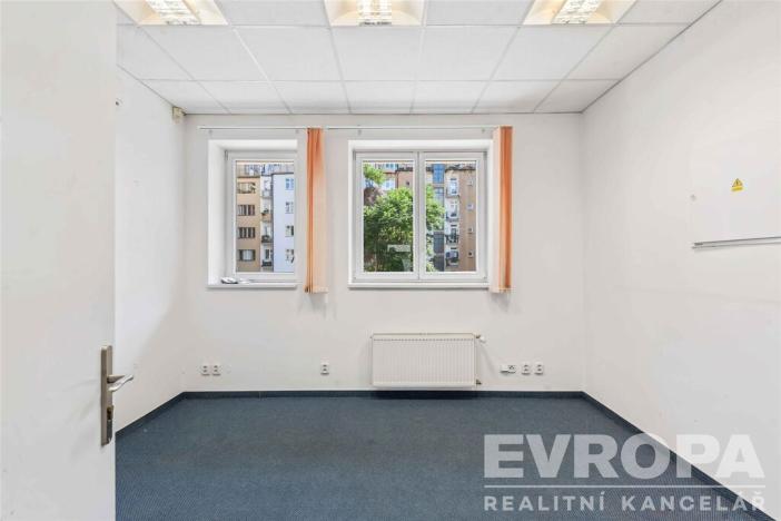 Pronájem kanceláře, Praha - Holešovice, Dukelských hrdinů, 268 m2