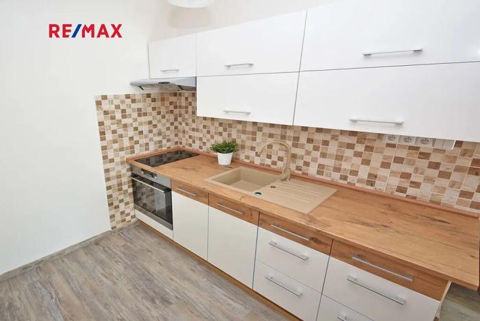 Pronájem bytu 2+kk, Neratovice, Za Jednotou, 46 m2