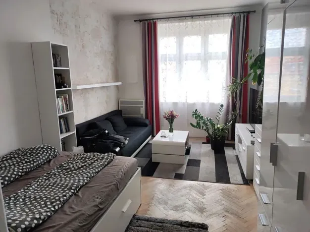 Pronájem bytu 2+kk, Praha - Vinohrady, Čáslavská, 47 m2