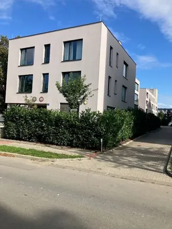 Pronájem bytu 1+kk, Praha - Strašnice, Třebohostická, 39 m2