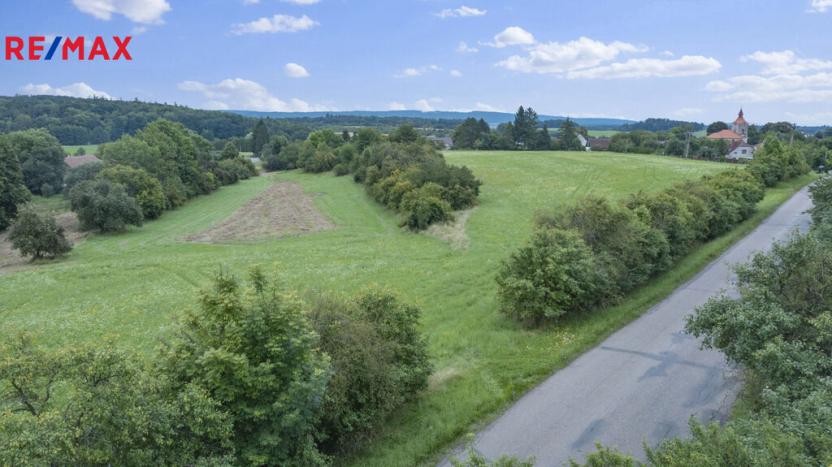 Prodej pozemku pro bydlení, Jeníkovice, 14040 m2