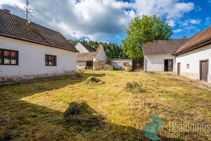 Prodej zemědělské usedlosti, Dolní Třebonín, 1300 m2