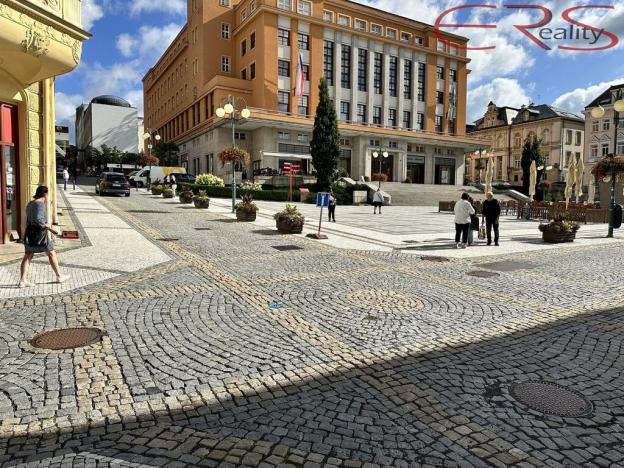 Pronájem obchodního prostoru, Jablonec nad Nisou, Lidická, 342 m2