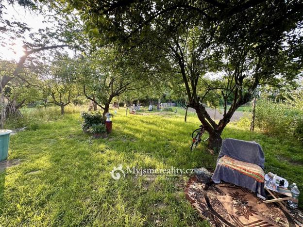 Prodej zahrady, Znojmo, 2238 m2