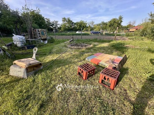 Prodej zahrady, Znojmo, 2238 m2