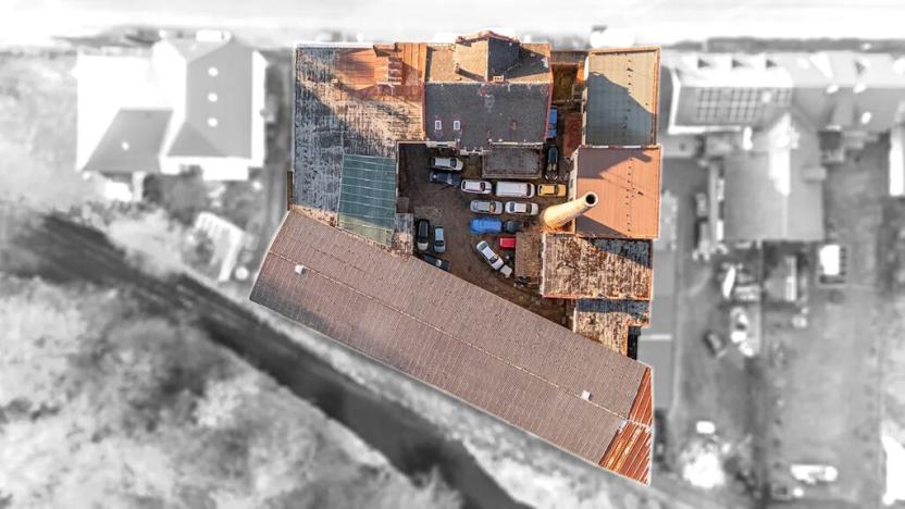 Prodej výrobních prostor, Kolinec, 2640 m2