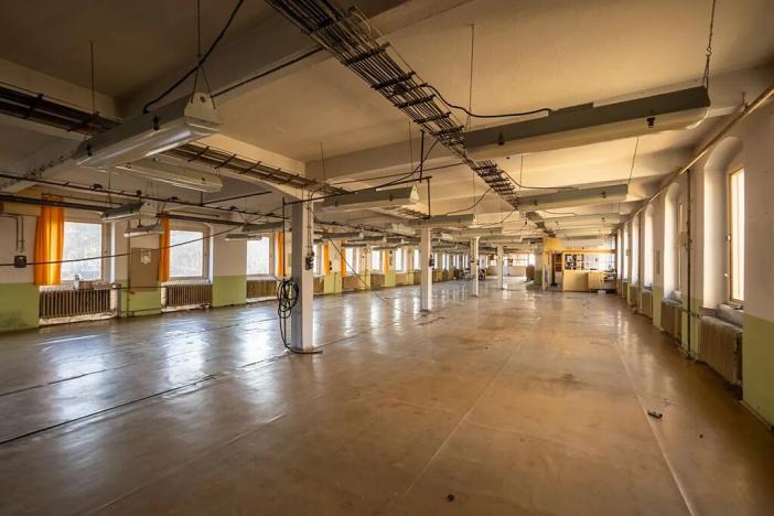 Prodej výrobních prostor, Kolinec, 2640 m2