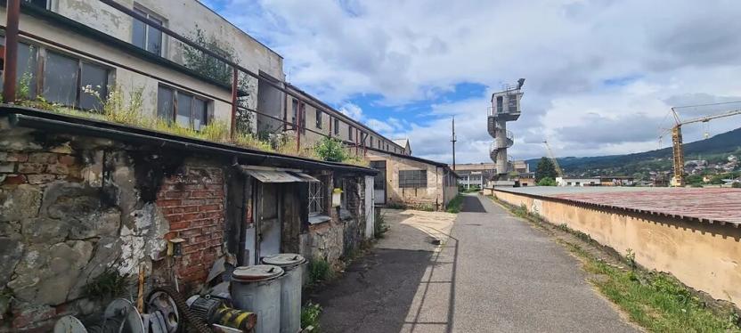 Prodej komerční nemovitosti, Děčín, Vítězství, 12815 m2