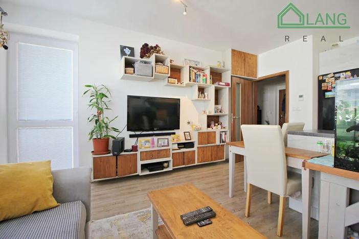 Pronájem bytu 2+kk, Brno, Hvozdecká, 47 m2