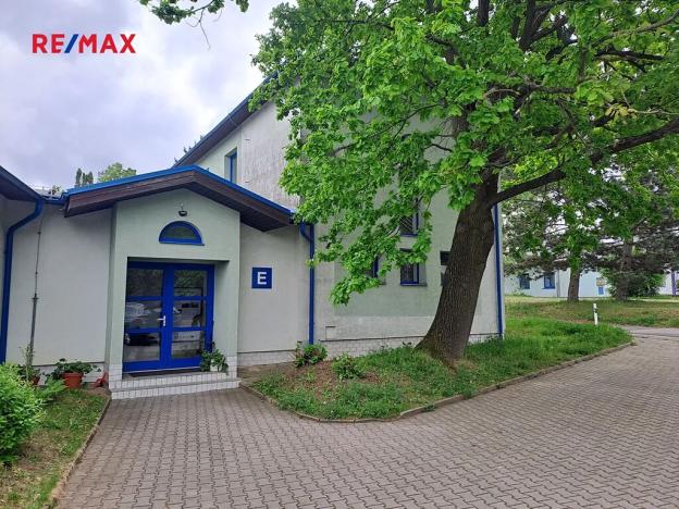 Pronájem kanceláře, Praha - Řepy, Třanovského, 143 m2