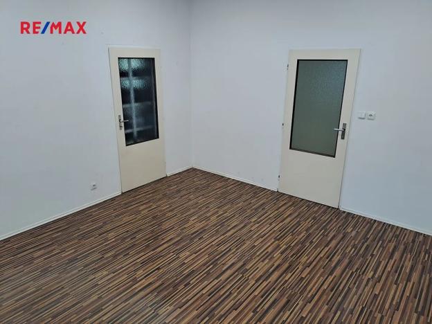 Pronájem kanceláře, Praha - Řepy, Třanovského, 143 m2