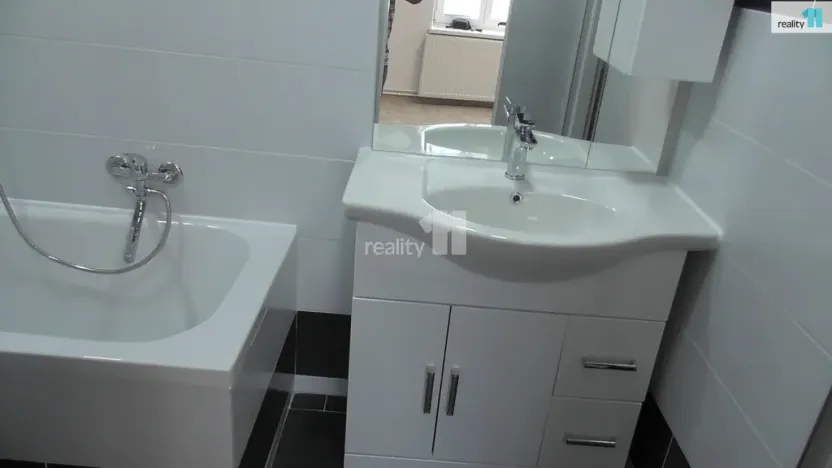 Pronájem bytu 2+1, Ostrava - Mariánské Hory, Mojmírovců, 85 m2