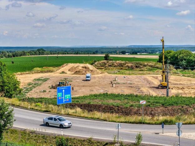 Prodej komerčního pozemku, Zápy, 27803 m2