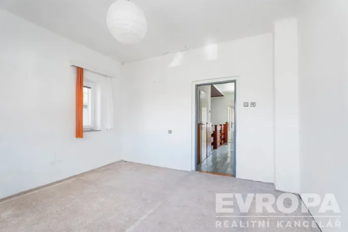 Prodej vily, Praha - Dolní Počernice, Listopadová, 139 m2