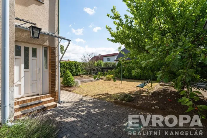 Prodej vily, Praha - Dolní Počernice, Listopadová, 139 m2