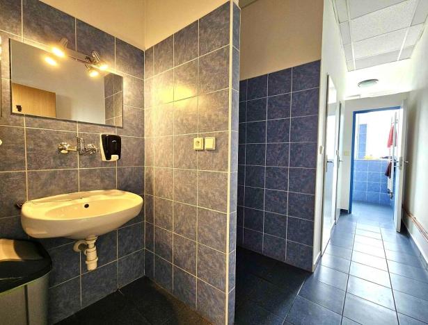 Pronájem kanceláře, Praha - Čakovice, Cukrovarská, 714 m2