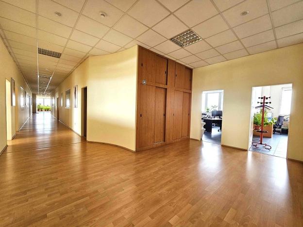 Pronájem kanceláře, Praha - Čakovice, Cukrovarská, 714 m2
