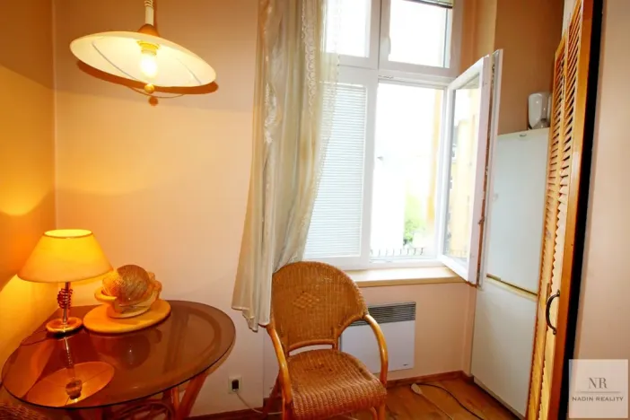 Pronájem bytu 1+1, Karlovy Vary, Jízdárenská, 42 m2